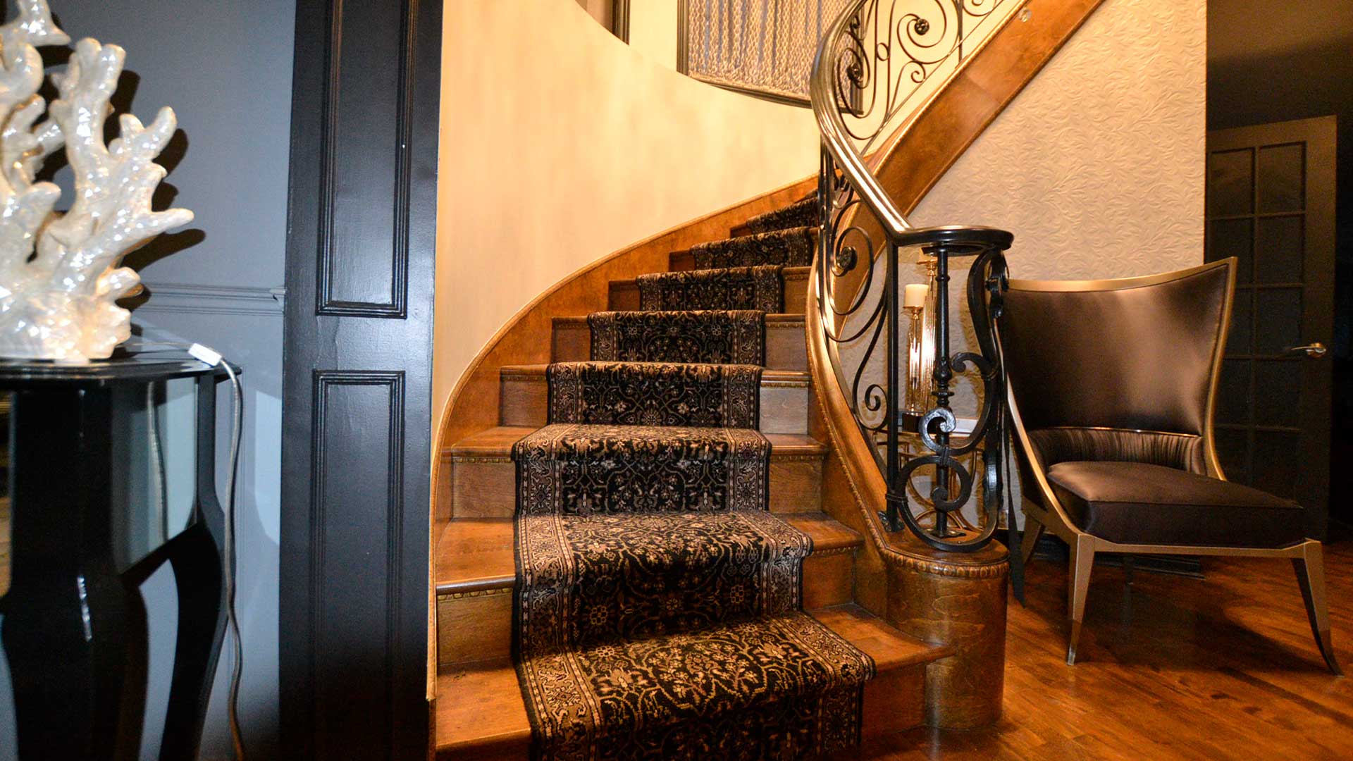 Choisir un chemin d'escalier adapté au style de votre maison